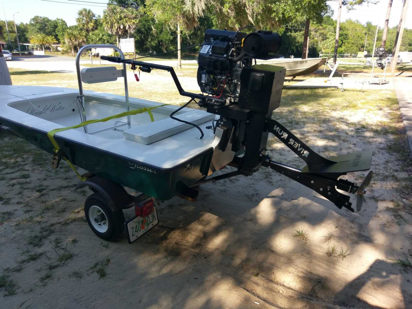 21 HP EFI Outboard Mud Motor - riverrunmarine.com