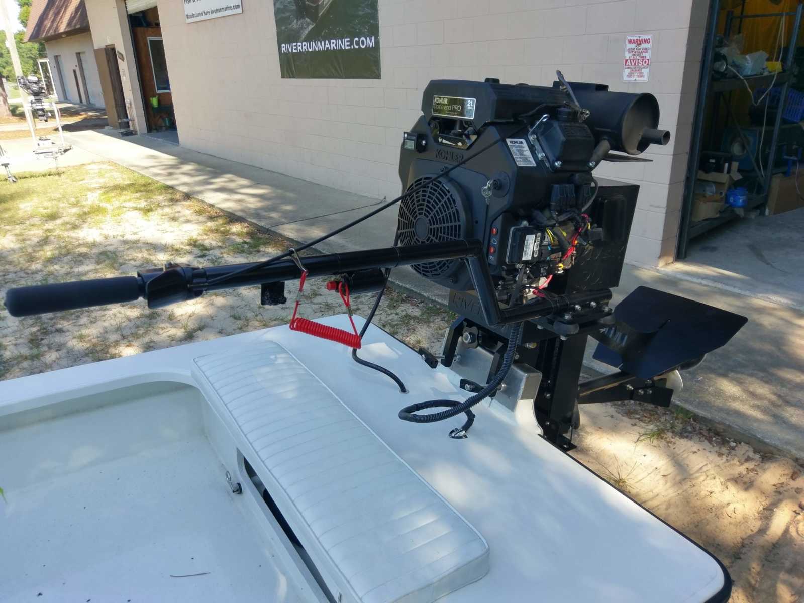 21 HP EFI Outboard Mud Motor - riverrunmarine.com